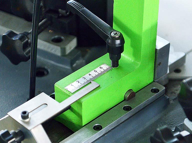 Aluminium windows machinery